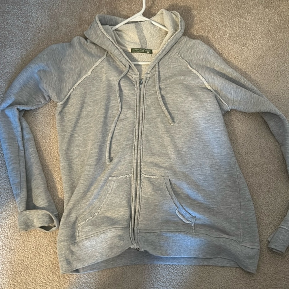 Sweatshirt, alternative earth, distressed, look very comfortable!